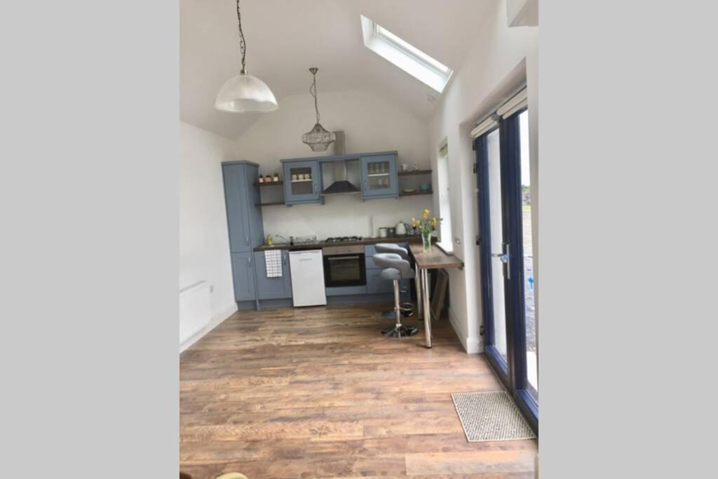 Tigh Noor - Escape To Kinvara By The Sea! ゴールウェイ エクステリア 写真