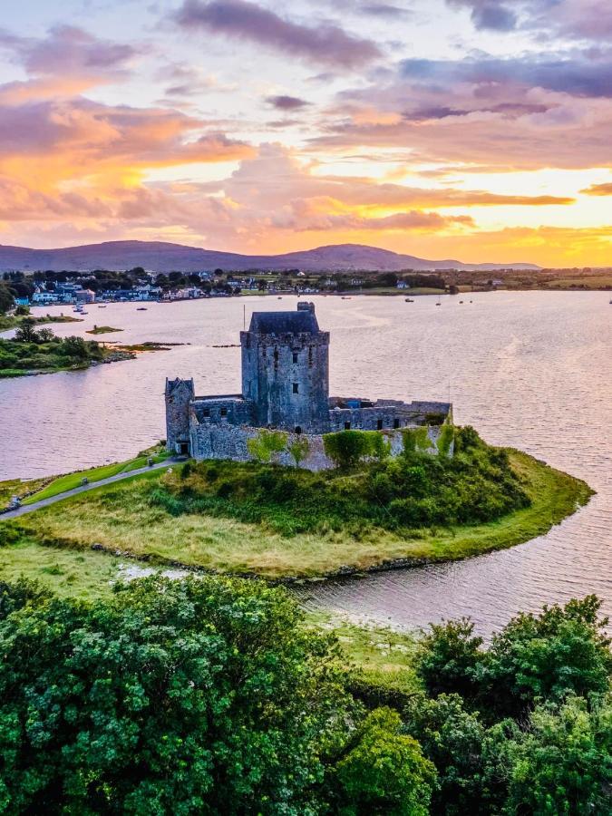 Tigh Noor - Escape To Kinvara By The Sea! ゴールウェイ エクステリア 写真